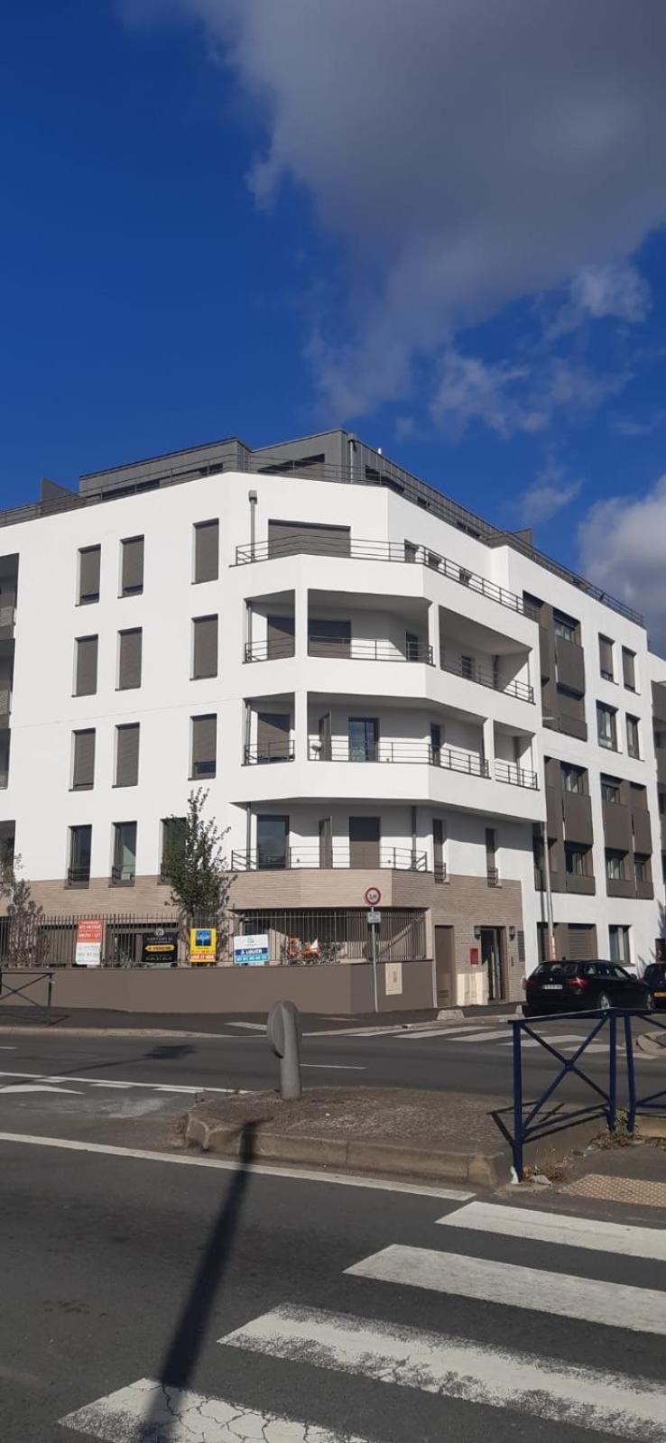 维勒蒙布勒Charme Citadin公寓 外观 照片